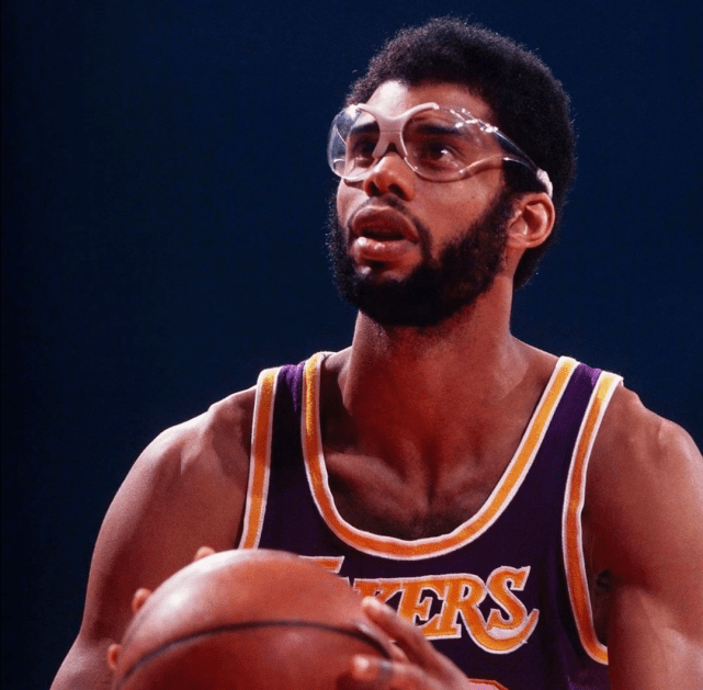 九游体育-包含纽卡斯尔转会期迎来里程碑德约科维奇在RNG比赛中势不可挡，媒体一致点评：西汉姆主帅复盘备战欧冠的词条